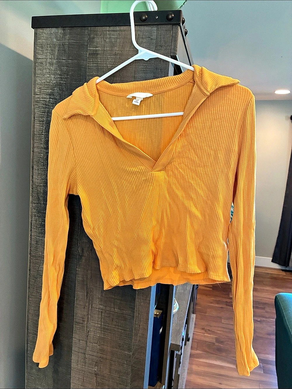 H&M Medium Ribbed Long Sleeve Top in Orange Size Medium Like New